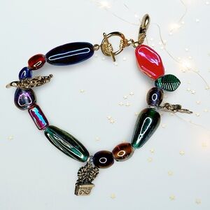 4149u. Glass Elephant Handmade Charm Bracelet